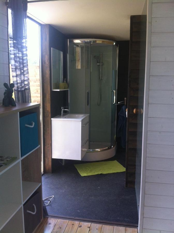 Les Nuits Insolites De La Mothe - Hebergement En Bulle Ou Tiny House Avec Spa Privatif Outremecourt Exterior photo